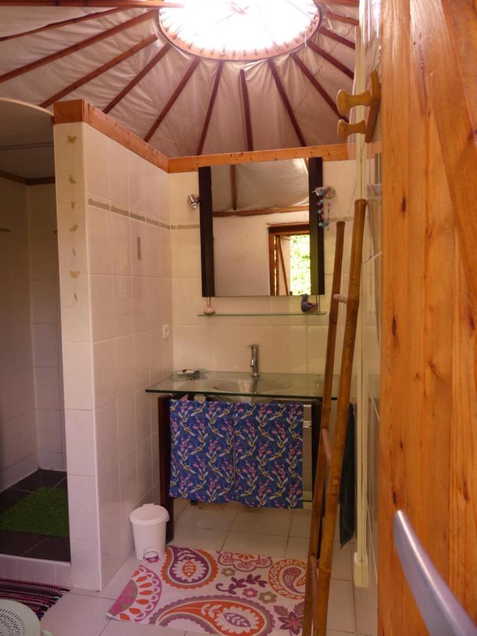 Les Yourtes D'Hotes Plouguiel Buitenkant foto