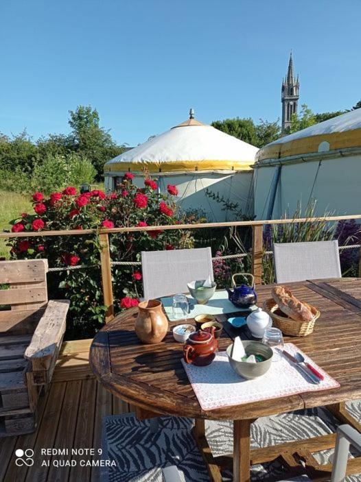Les Yourtes D'Hotes Plouguiel Buitenkant foto