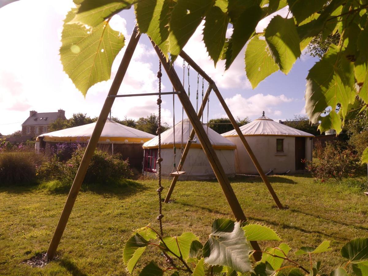 Les Yourtes D'Hotes Plouguiel Buitenkant foto